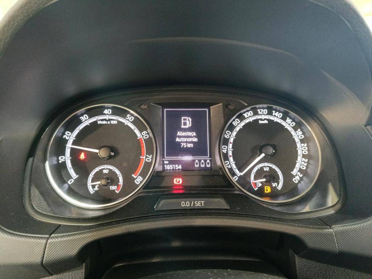 skoda-fabia-break-2021-gasolina-999cc