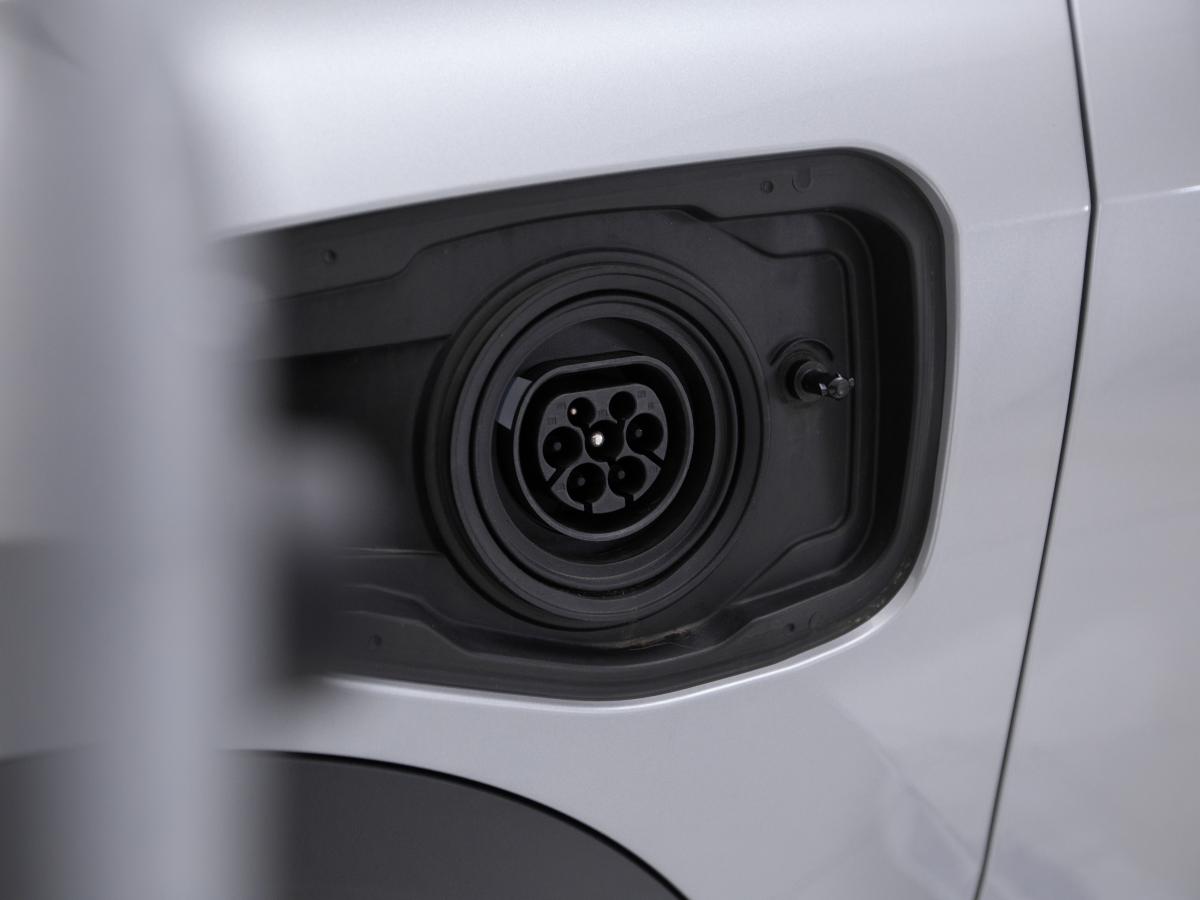bmw-x1-2024-hibrido-a-gasolina-1499cc