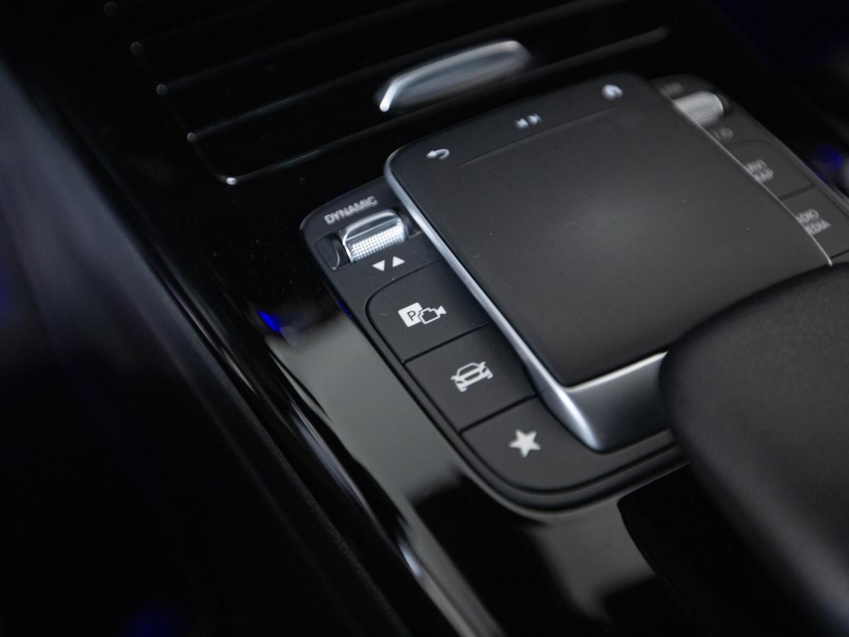 mercedes-benz-classe-a-2021-hibrido-a-gasolina-1332cc