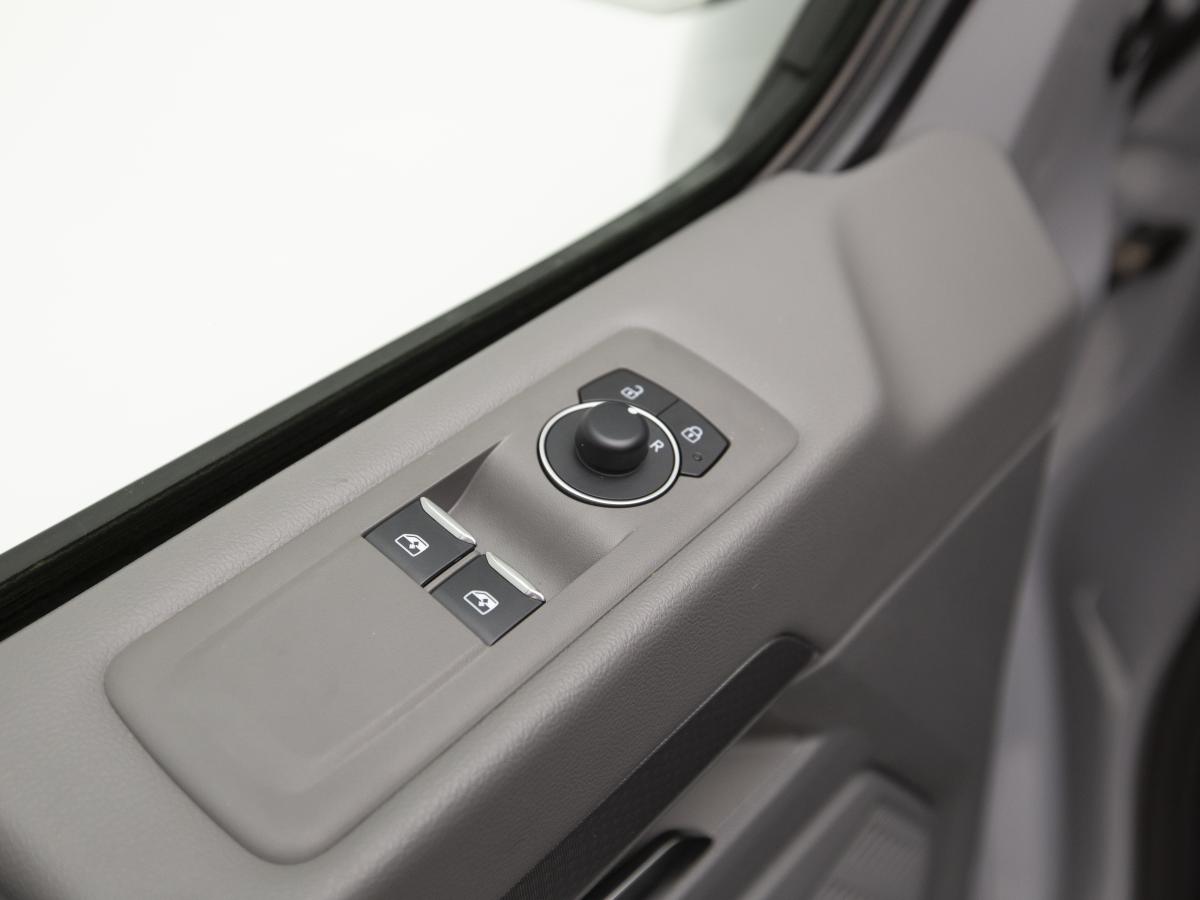 volkswagen-caravelle-2025-eletrico-0cc