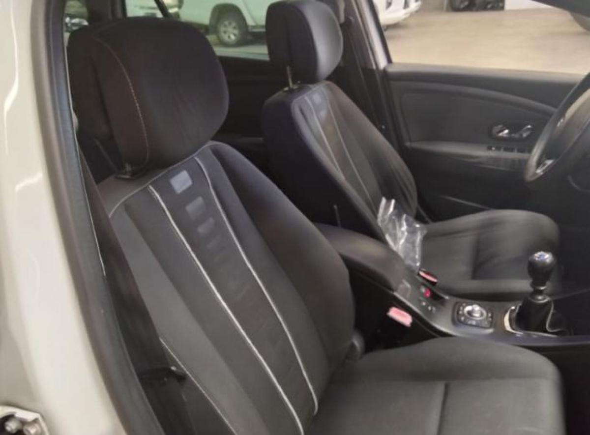 renault-megane-sport-tourer-2012-diesel-1461cc