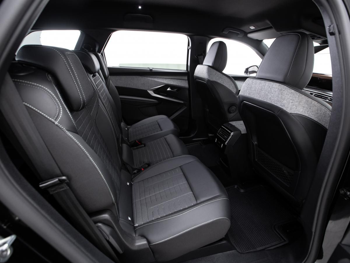 peugeot-5008-2025-gasolina-1199cc