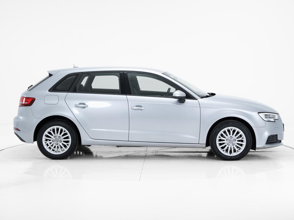 audi-a3-sportback-2017-diesel-1598cc