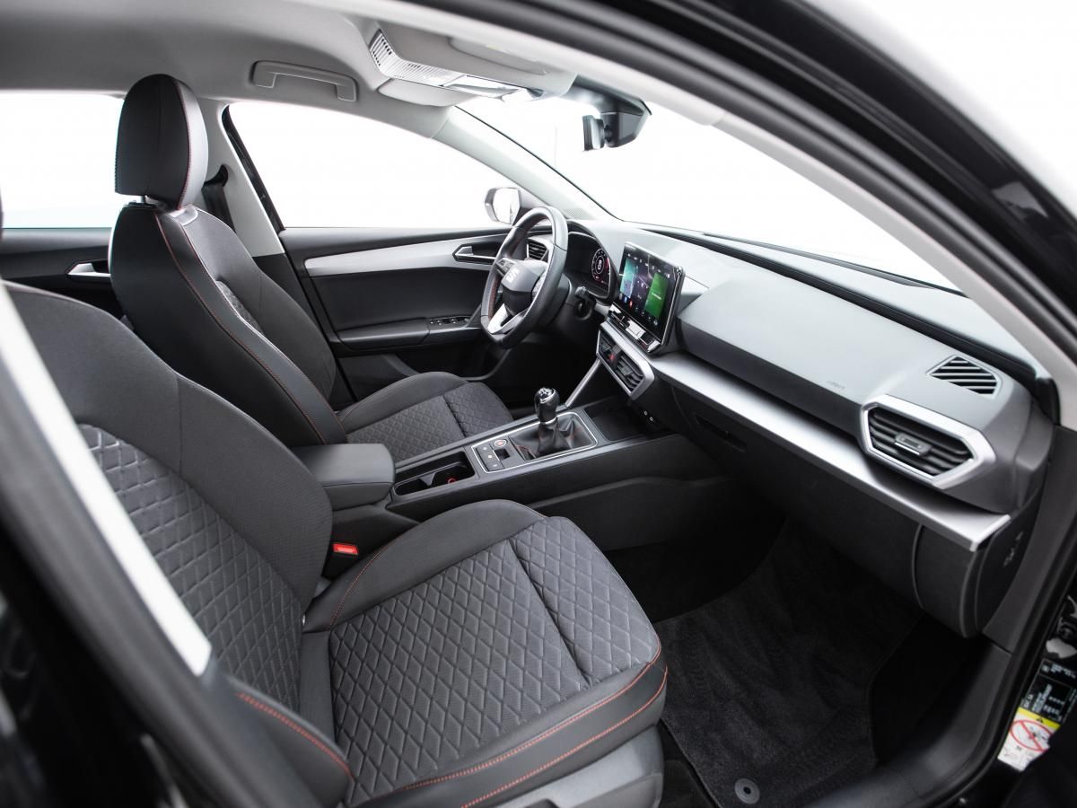 seat-leon-2023-gasolina-999cc