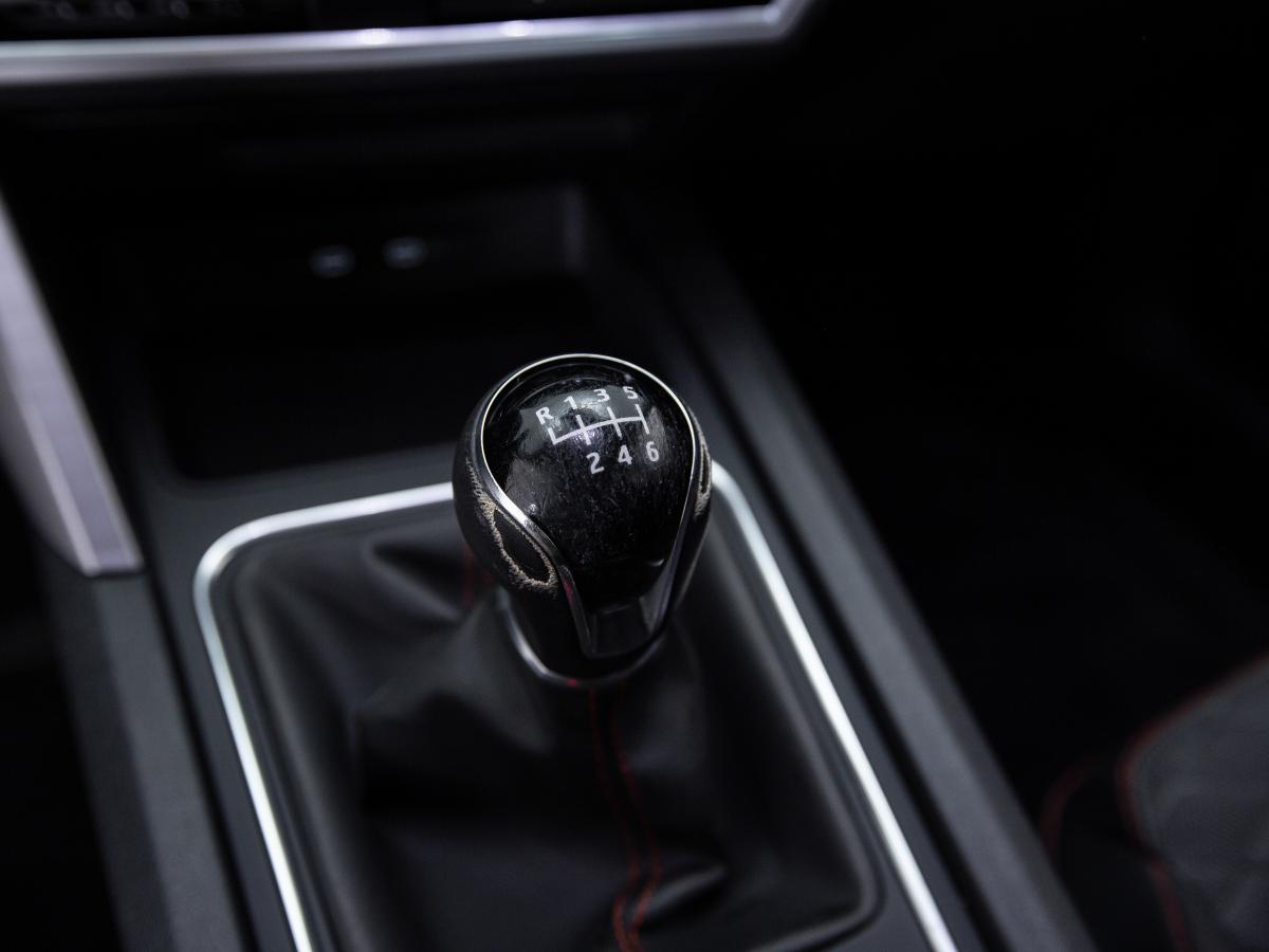 seat-leon-2023-gasolina-999cc