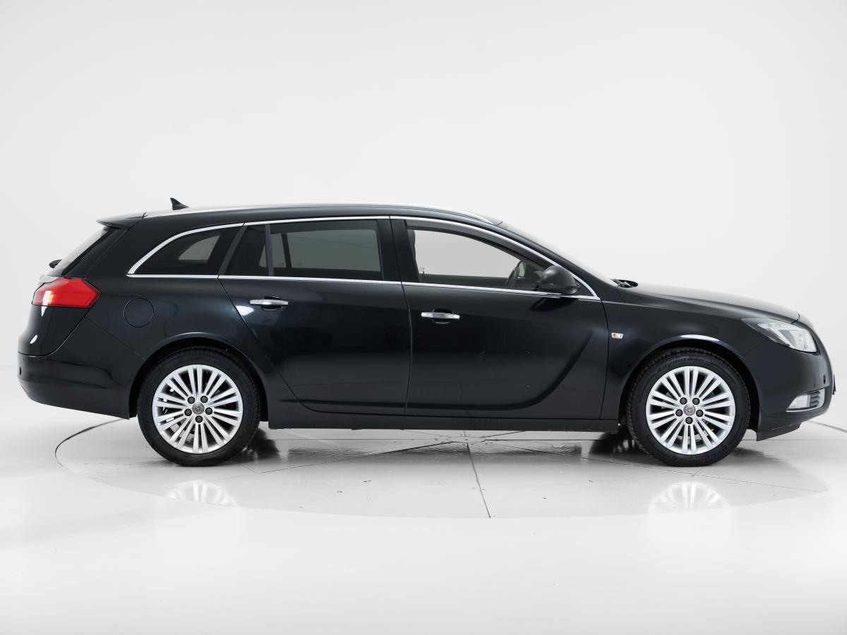 opel-insignia-sports-tourer-2011-diesel-1956cc