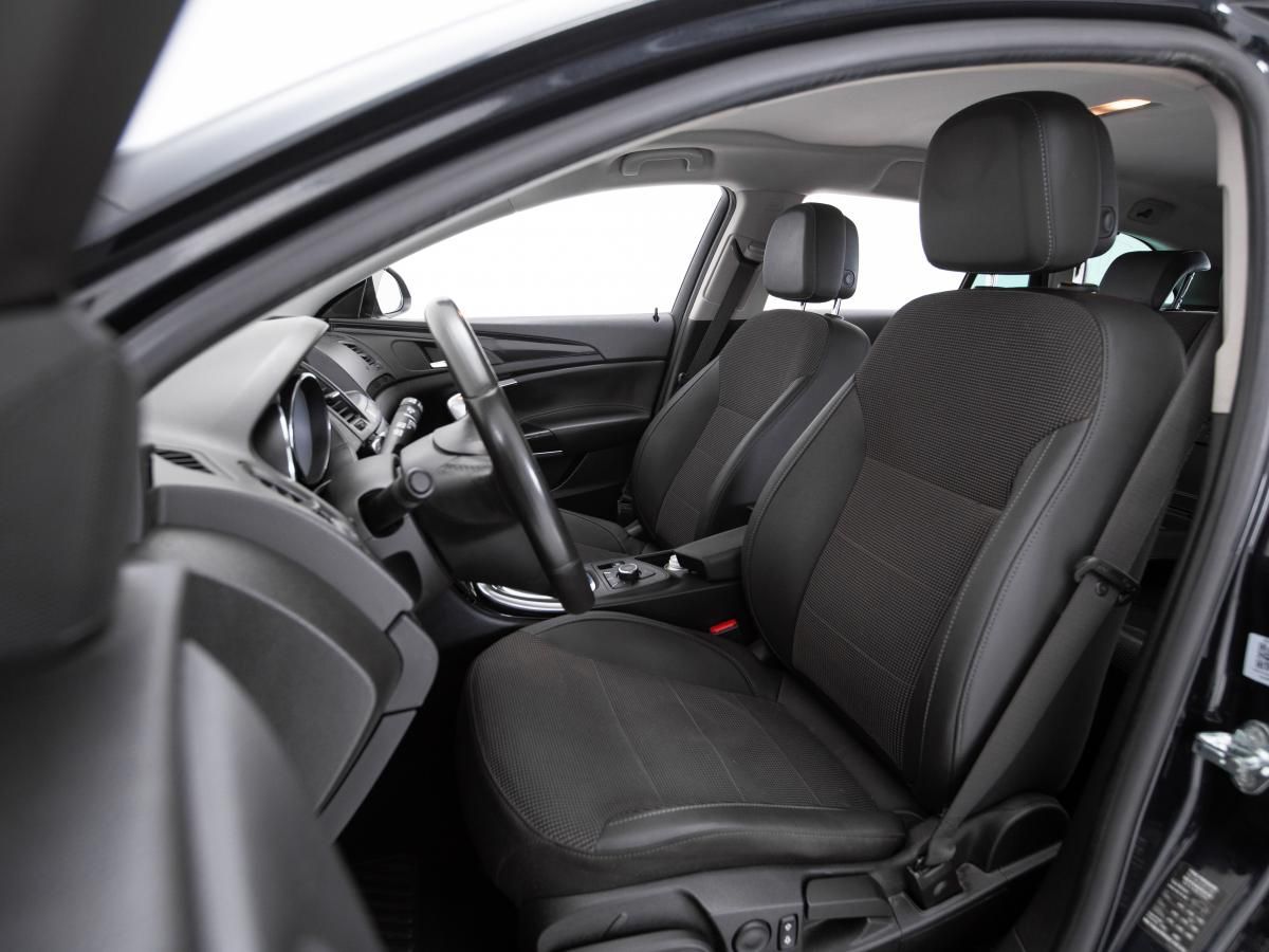 opel-insignia-sports-tourer-2011-diesel-1956cc