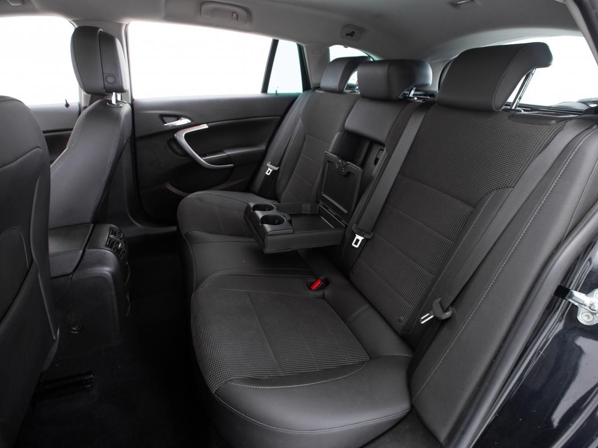 opel-insignia-sports-tourer-2011-diesel-1956cc