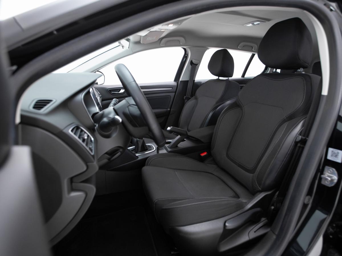 renault-megane-sport-tourer-2023-diesel-1461cc