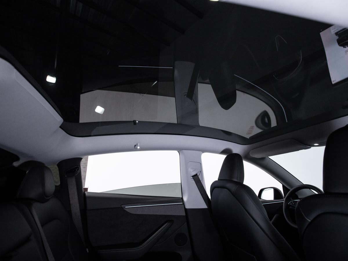 tesla-model-y-2025-eletrico-0cc