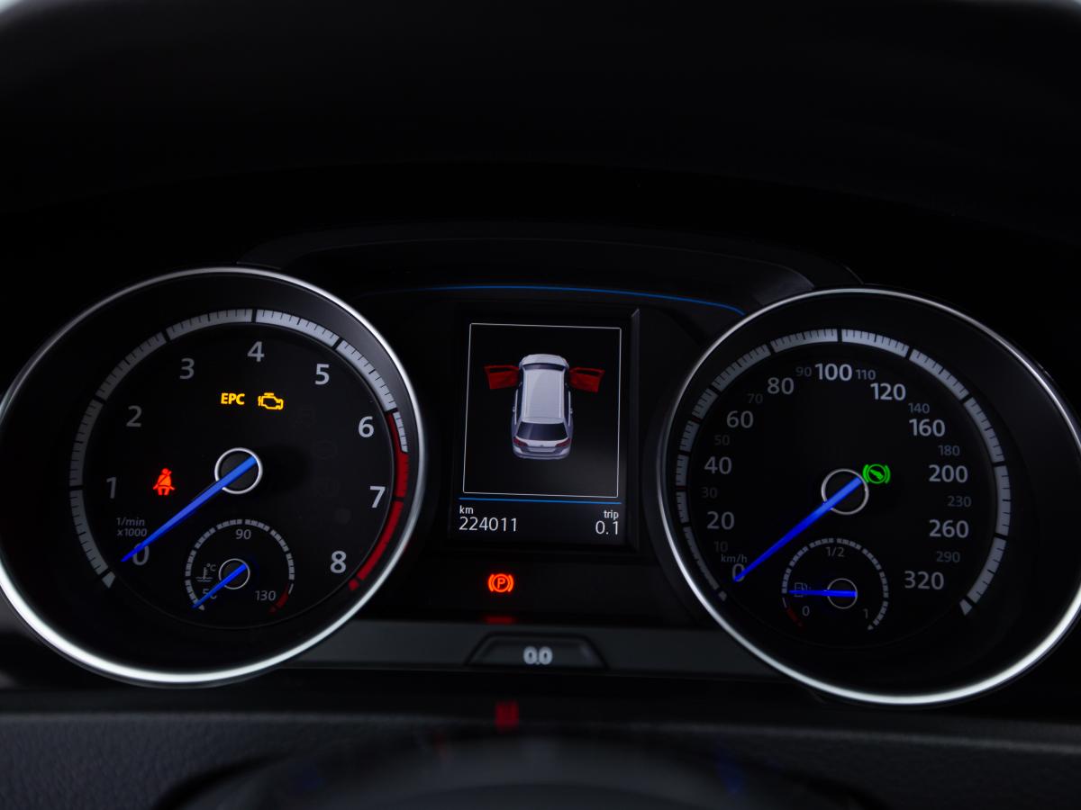 volkswagen-golf-variant-2017-gasolina-1984cc