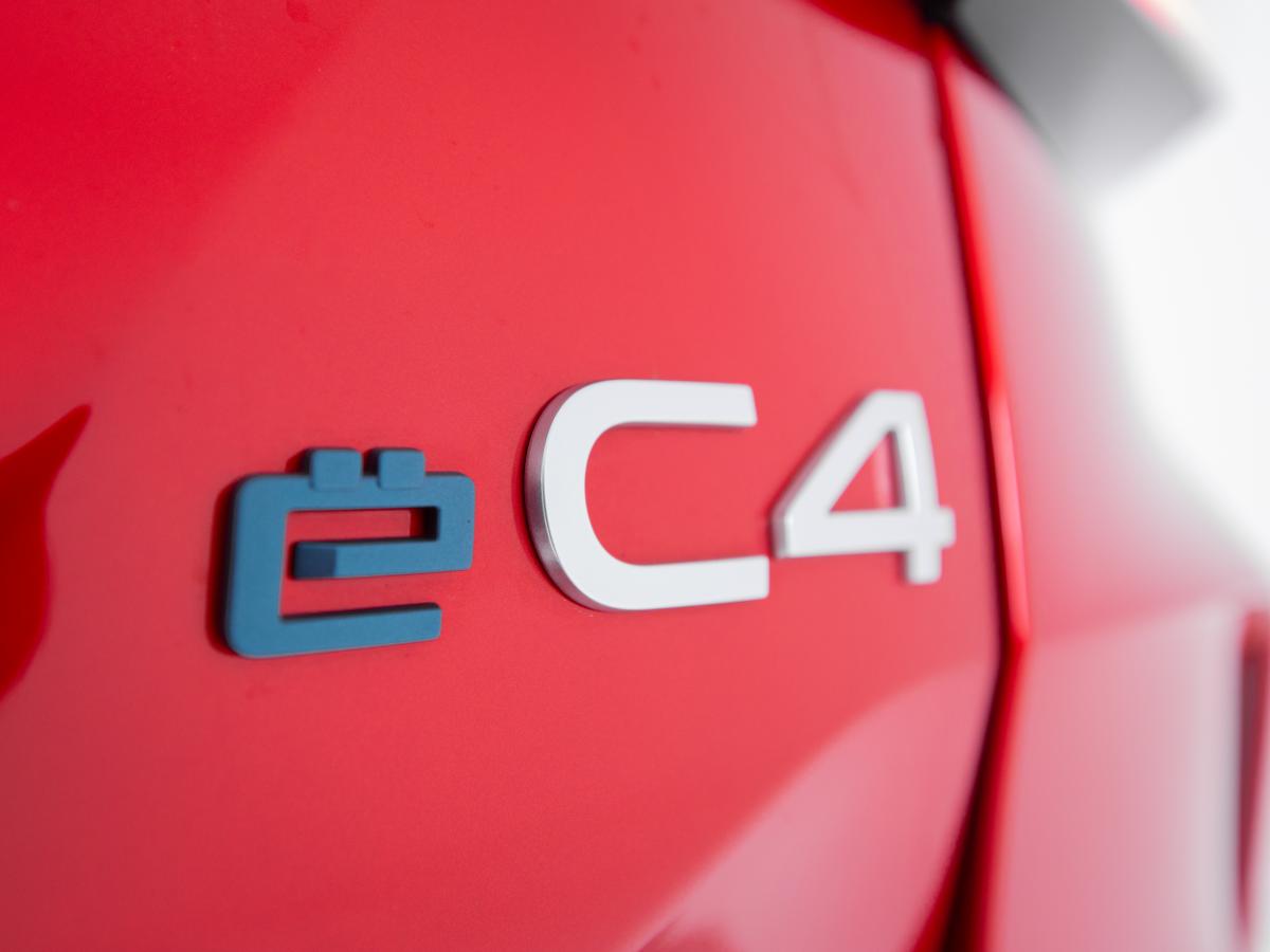 citroen-e-c4-2024-eletrico-0cc