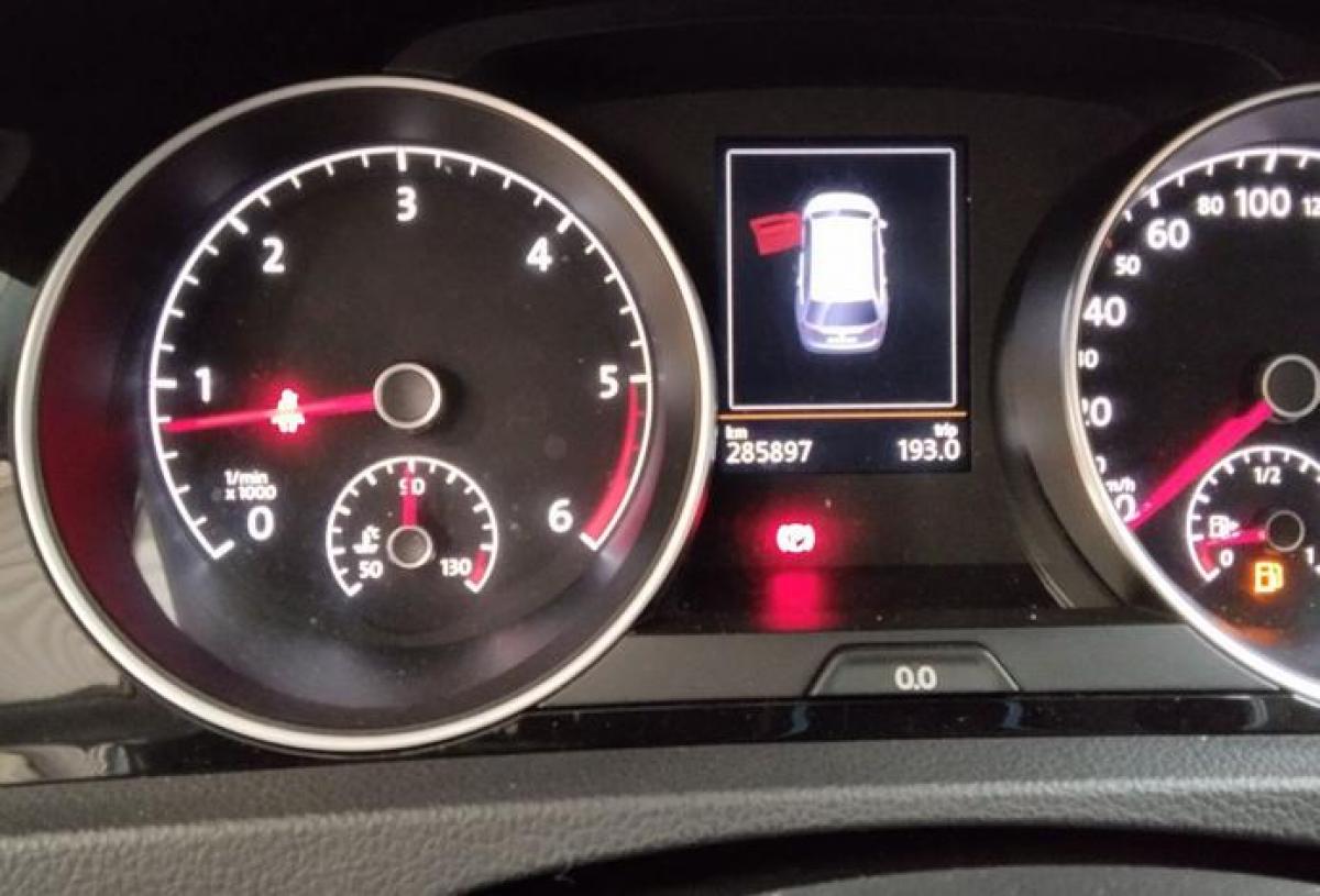 volkswagen-golf-variant-2015-diesel-1968cc