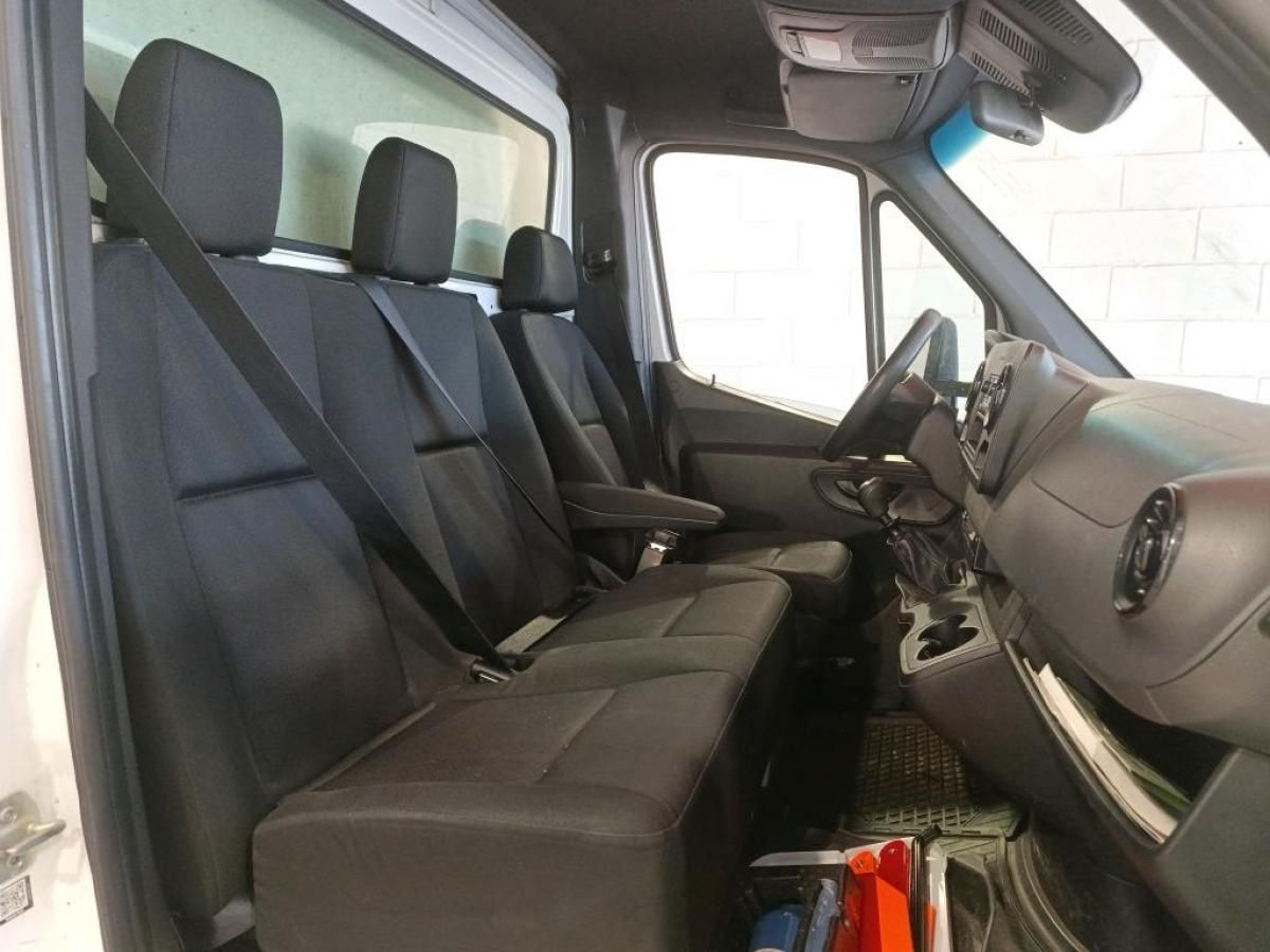 mercedes-benz-sprinter-2022-diesel-1950cc
