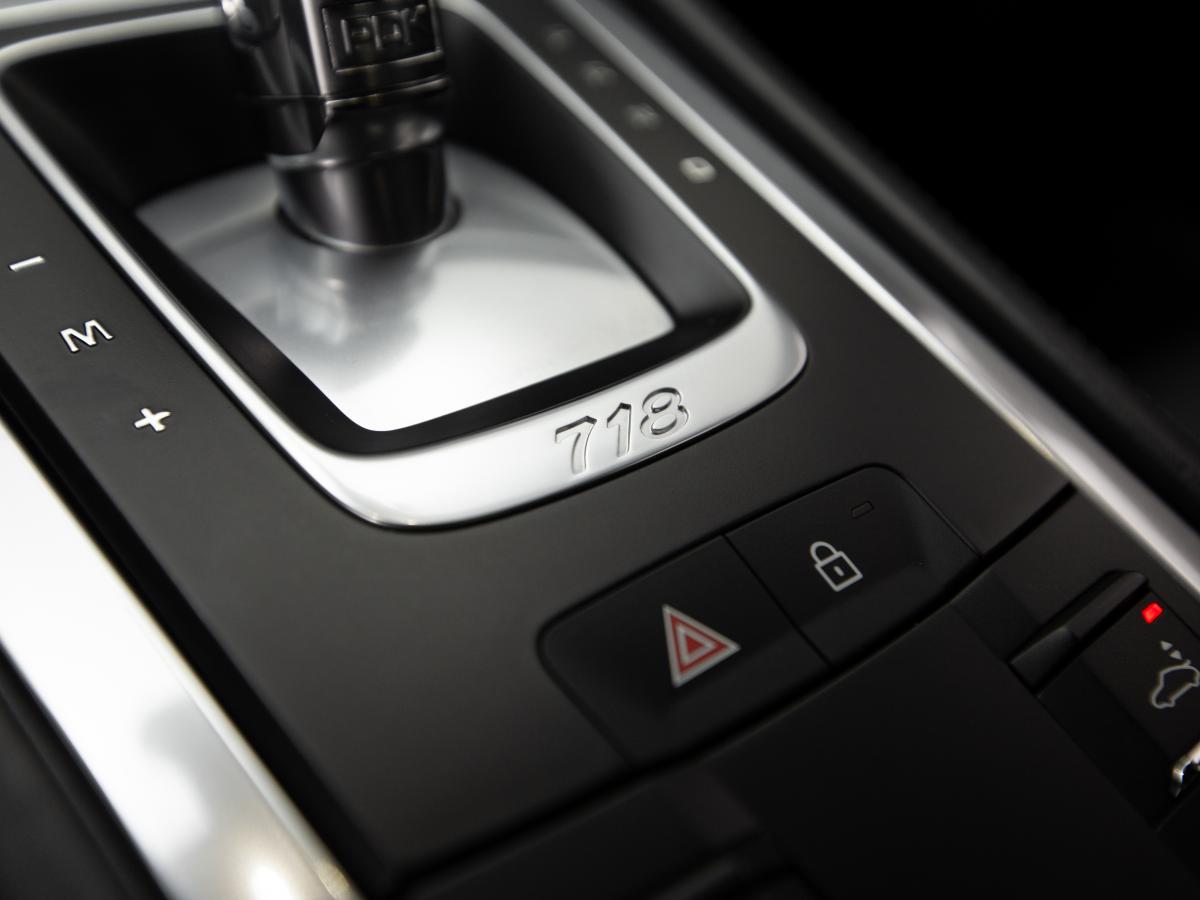 porsche-cayman-2024-gasolina-1988cc