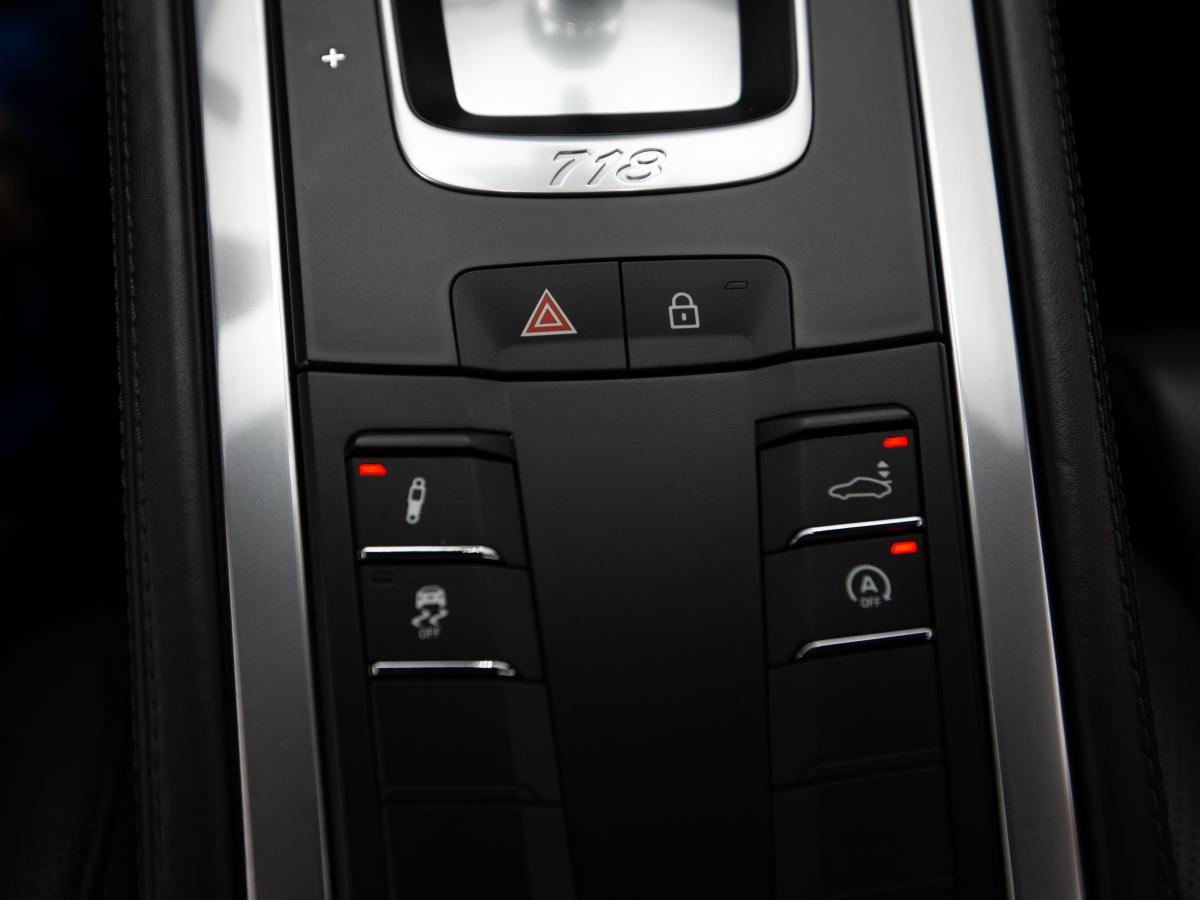 porsche-cayman-2024-gasolina-1988cc