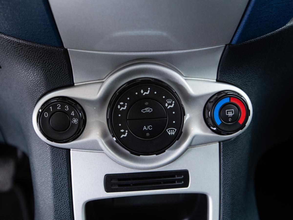 ford-fiesta-2010-diesel-1560cc