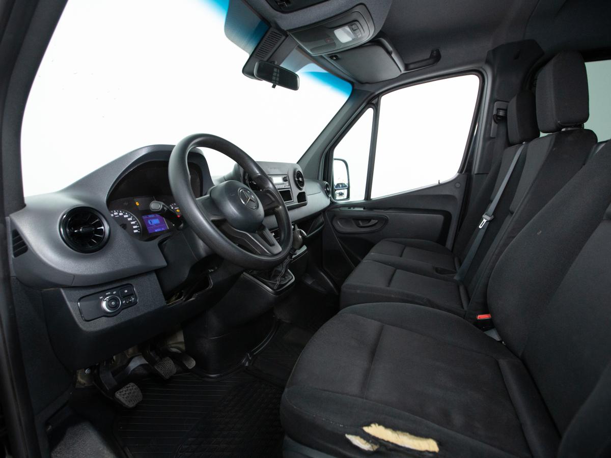 mercedes-benz-sprinter-2021-diesel-1950cc