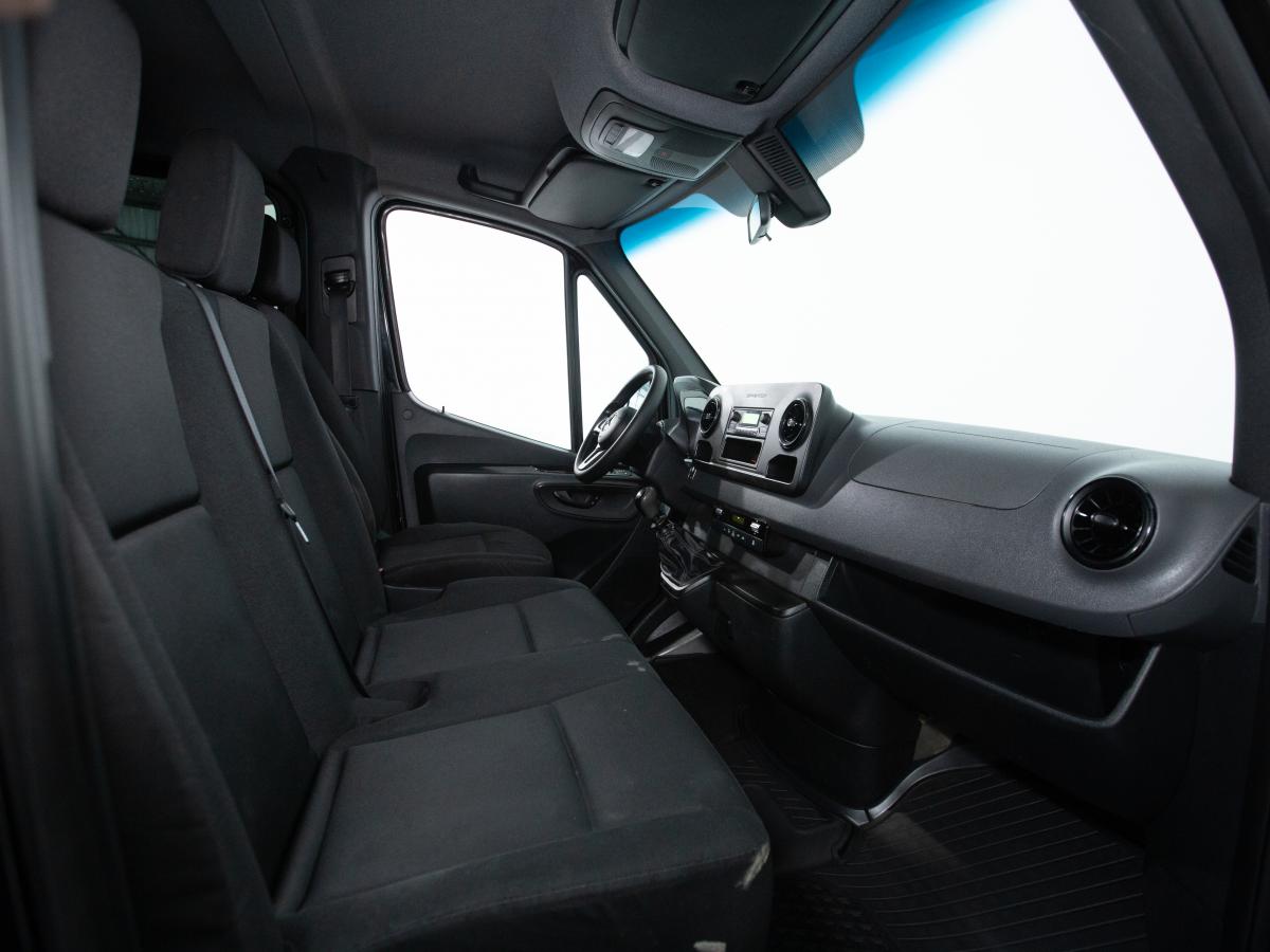 mercedes-benz-sprinter-2021-diesel-1950cc
