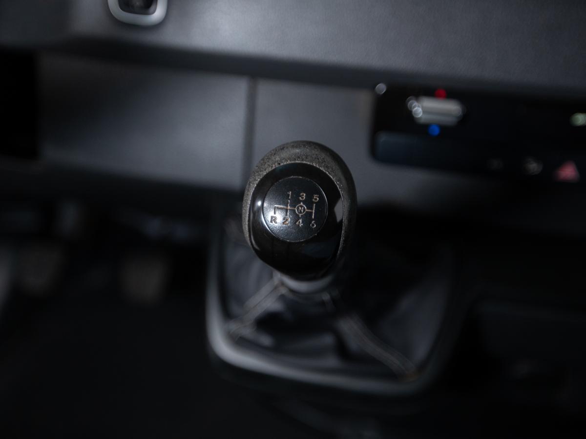mercedes-benz-sprinter-2021-diesel-1950cc