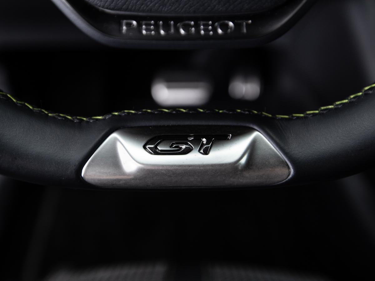 peugeot-e-2008-2021-eletrico-0cc