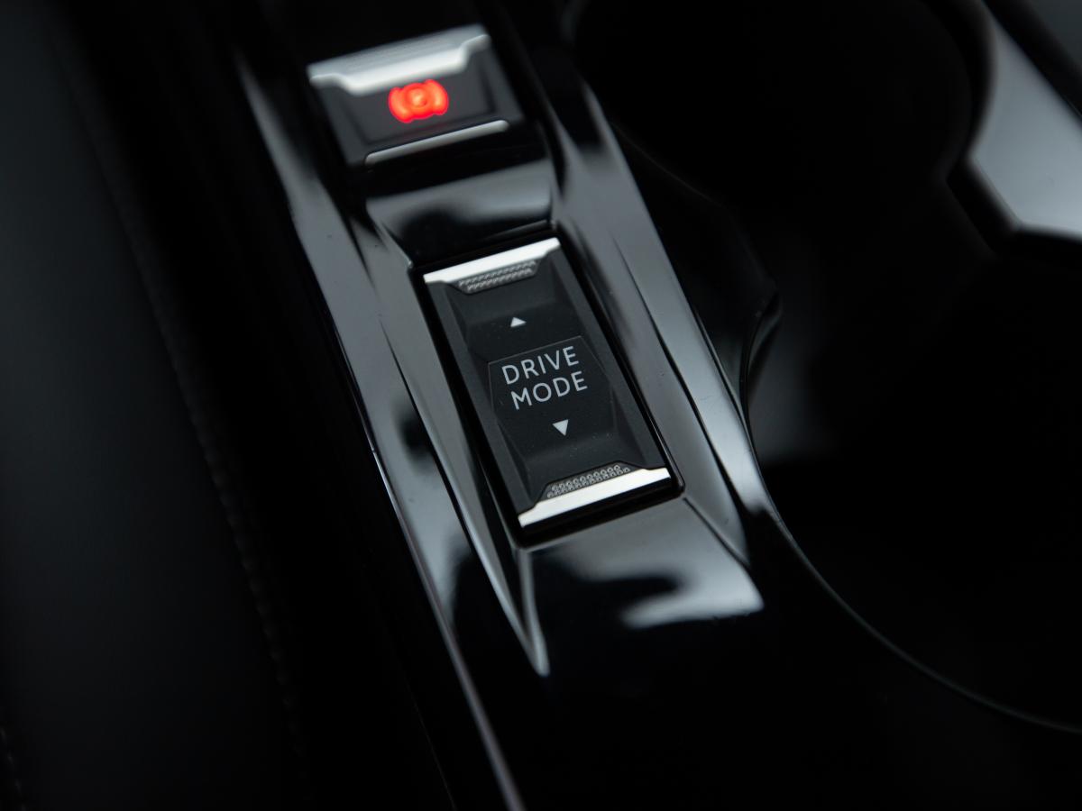 peugeot-e-2008-2021-eletrico-0cc