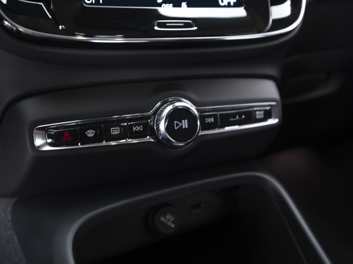 volvo-xc40-2021-hibrido-a-gasolina-1477cc