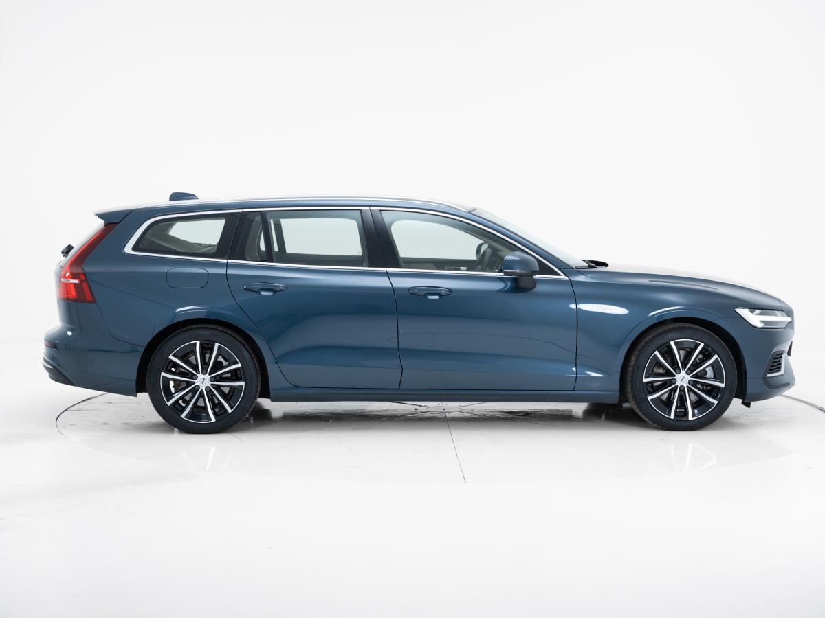 volvo-v60-2023-hibrido-a-gasolina-1969cc