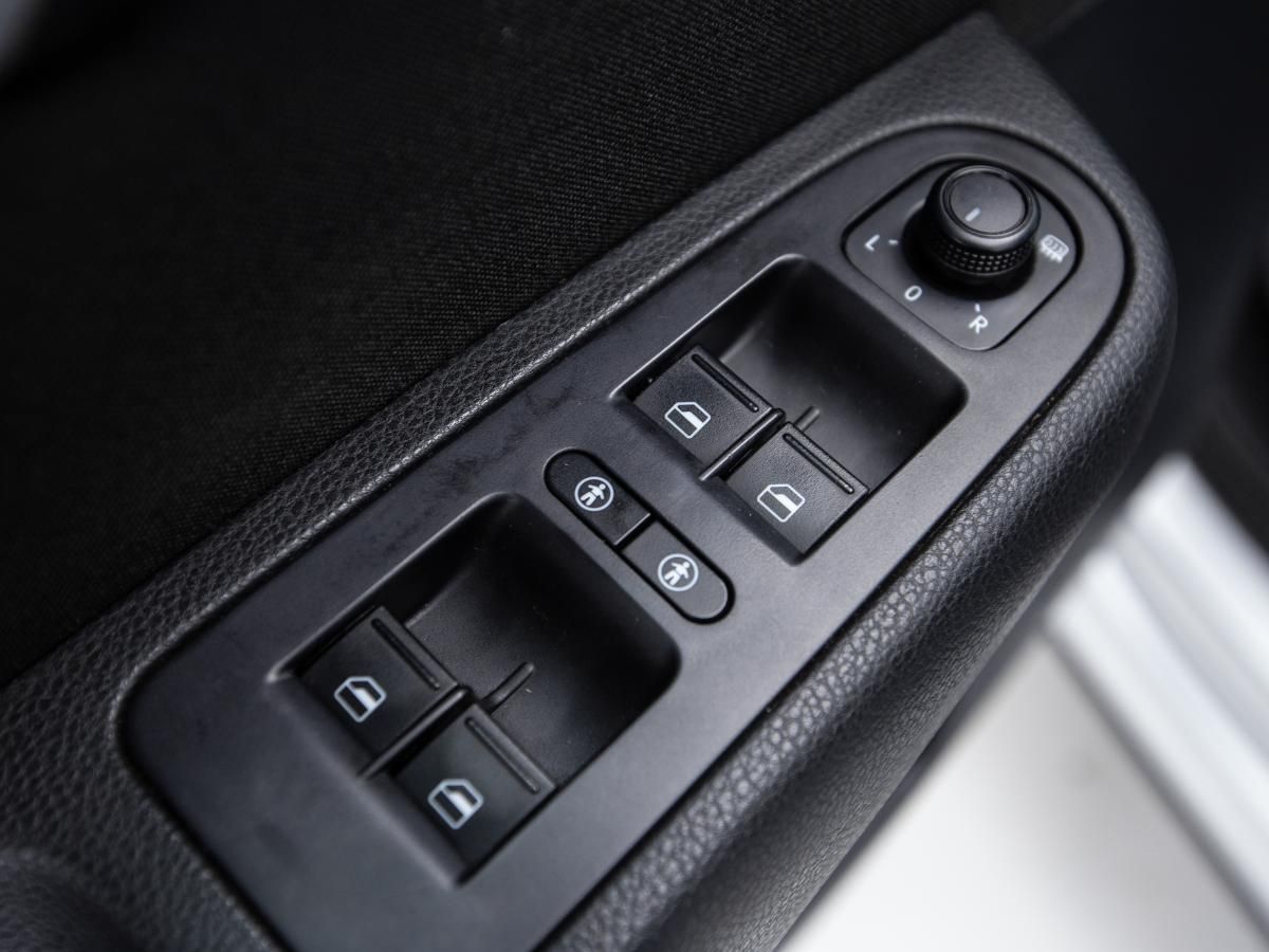 volkswagen-sharan-2015-diesel-1968cc