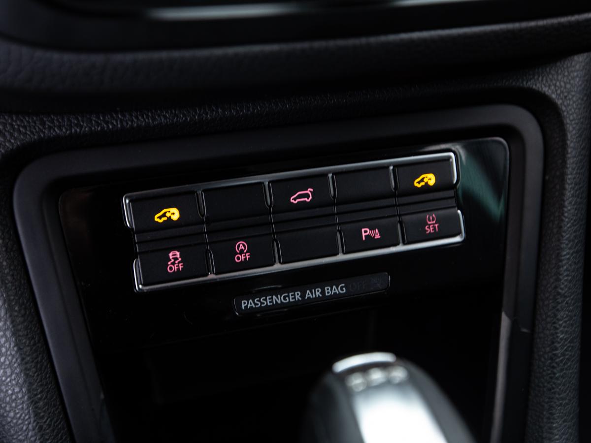 volkswagen-sharan-2015-diesel-1968cc