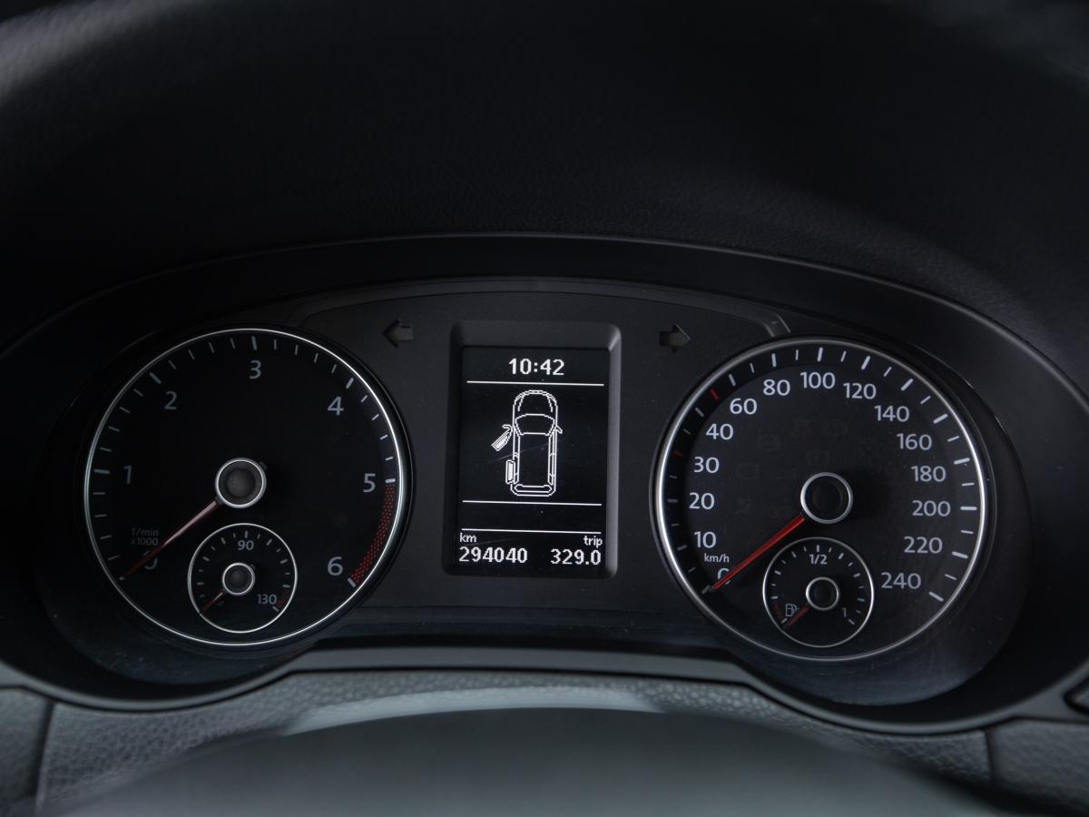 volkswagen-sharan-2015-diesel-1968cc
