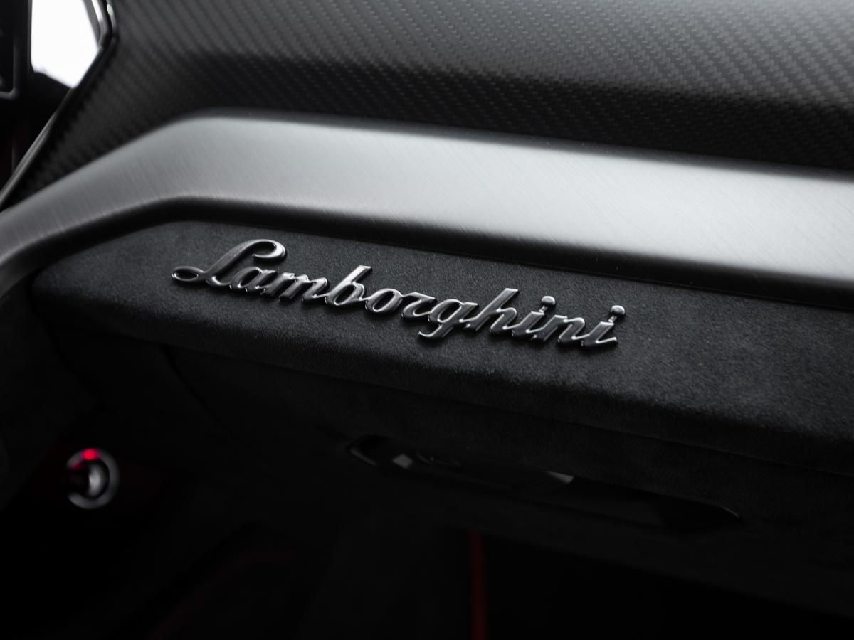 lamborghini-urus-2023-gasolina-3996cc