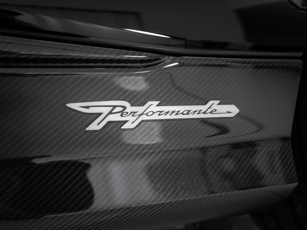 lamborghini-urus-2023-gasolina-3996cc