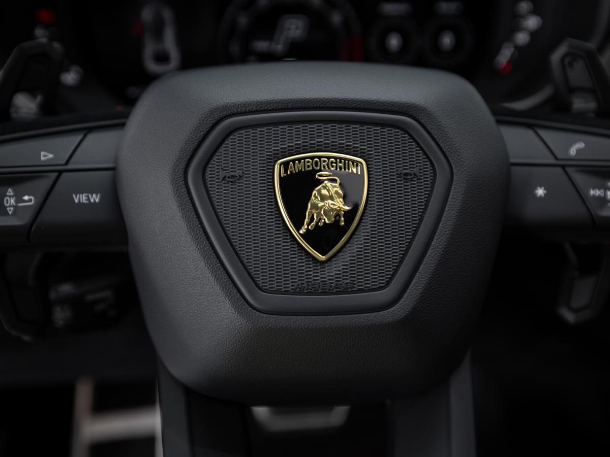 lamborghini-urus-2023-gasolina-3996cc