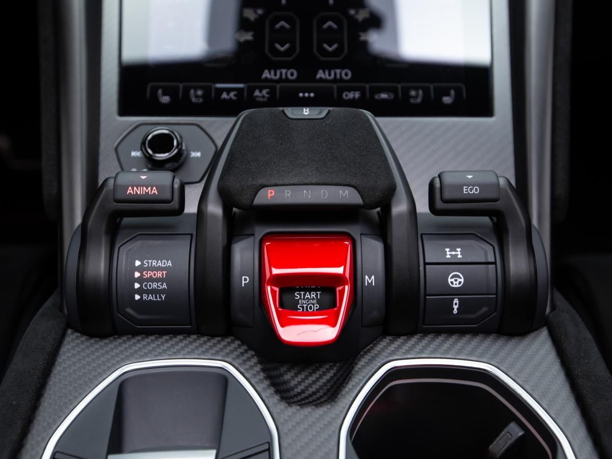lamborghini-urus-2023-gasolina-3996cc