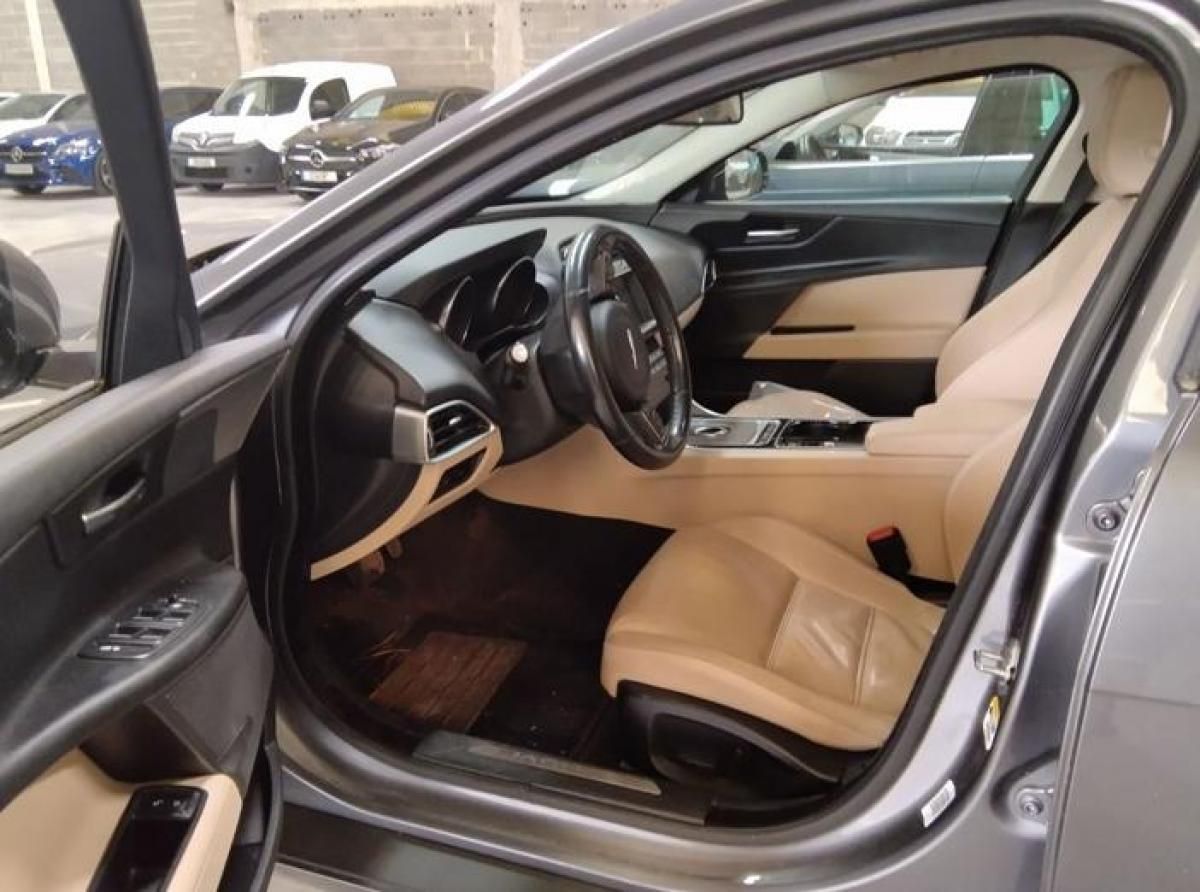 jaguar-xe-2015-diesel-1999cc