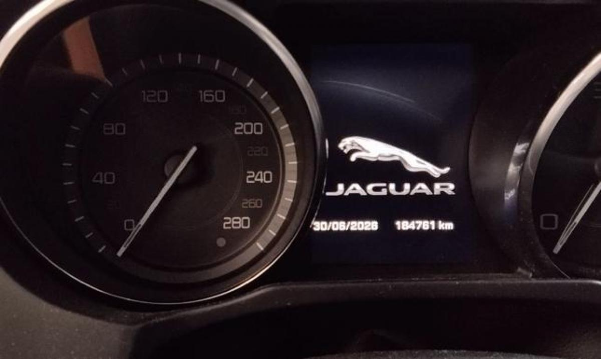 jaguar-xe-2015-diesel-1999cc
