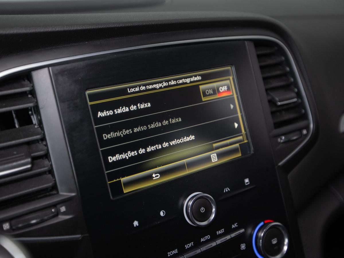 renault-megane-sport-tourer-2018-diesel-1461cc