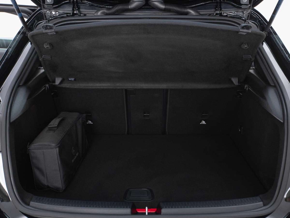 mercedes-benz-classe-a-2022-hibrido-a-gasolina-1332cc