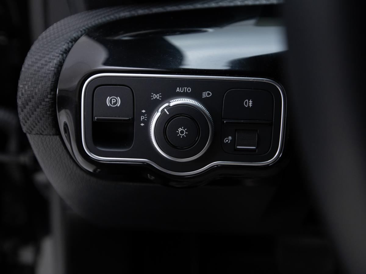 mercedes-benz-classe-a-2022-hibrido-a-gasolina-1332cc