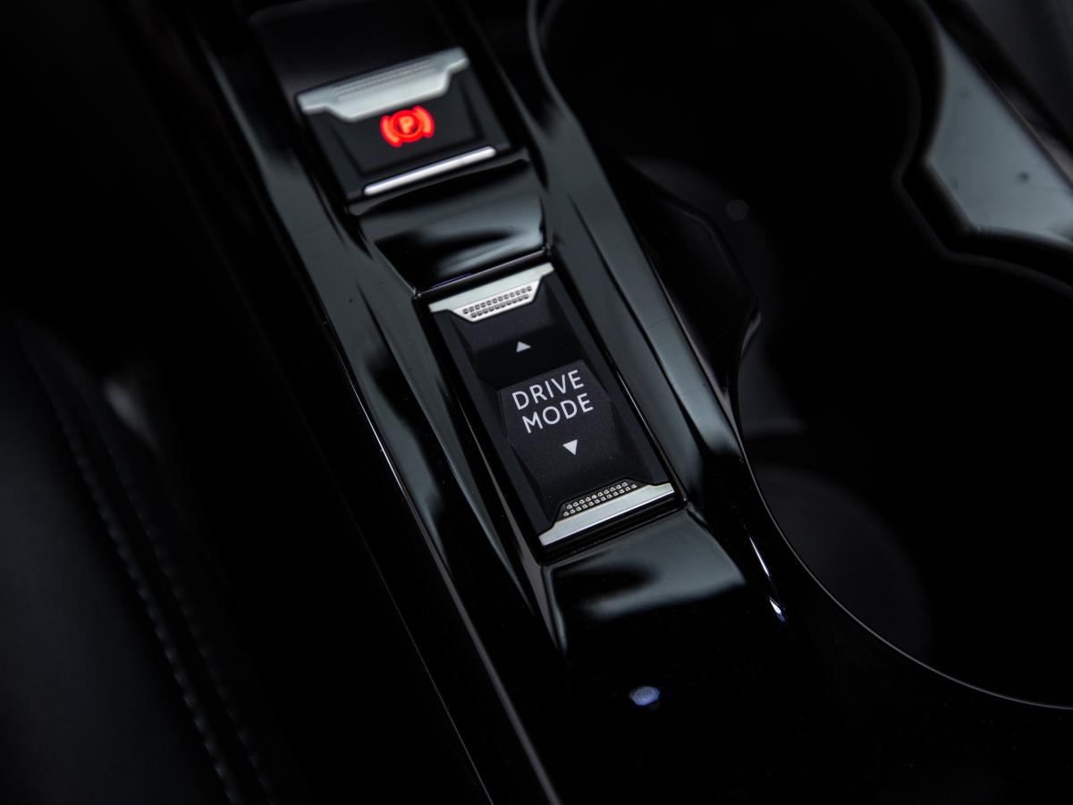 peugeot-2008-2021-diesel-1499cc