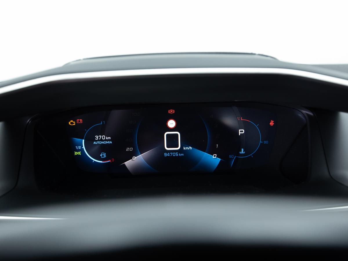 peugeot-2008-2021-diesel-1499cc