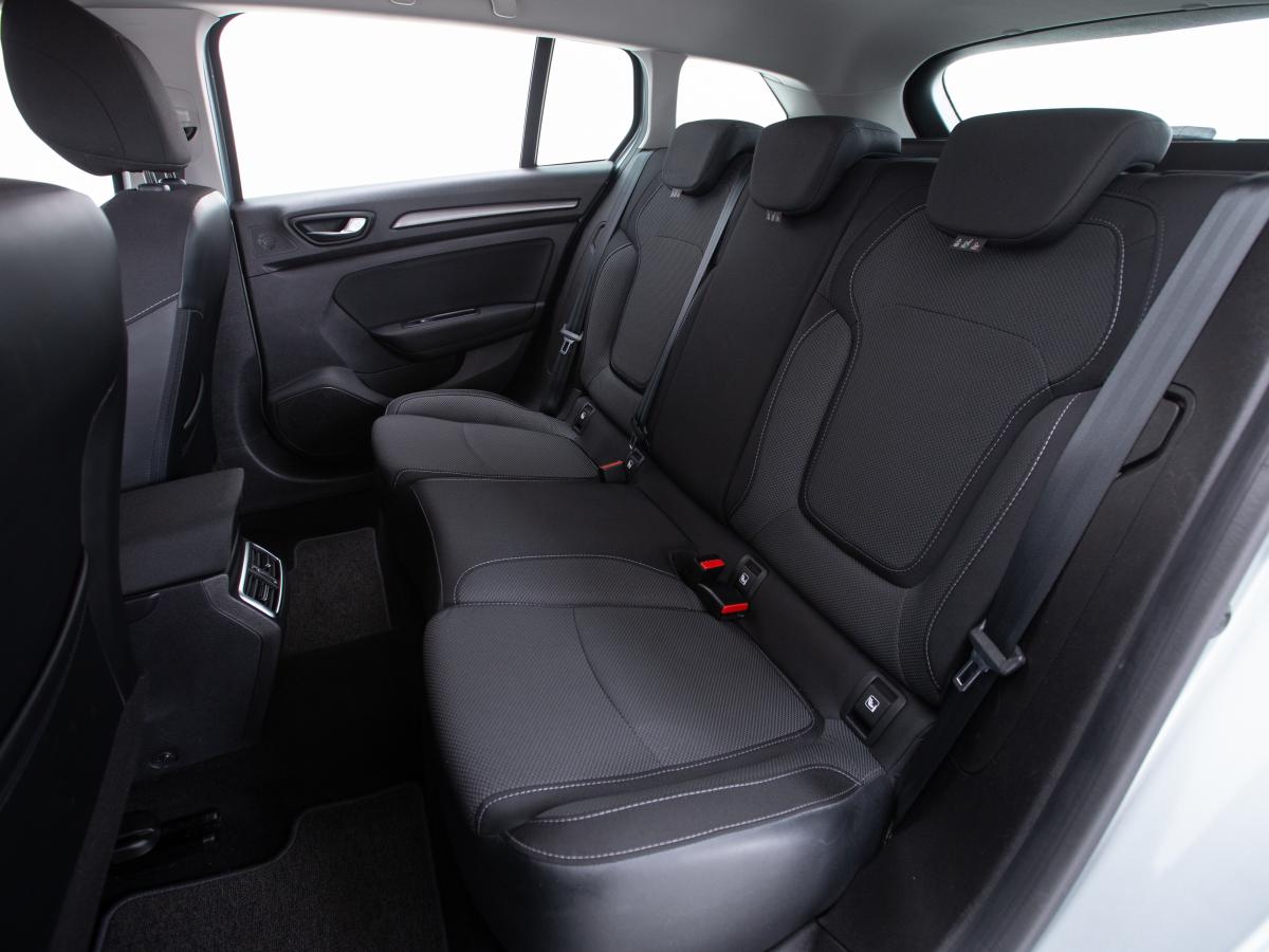 renault-megane-sport-tourer-2023-diesel-1461cc