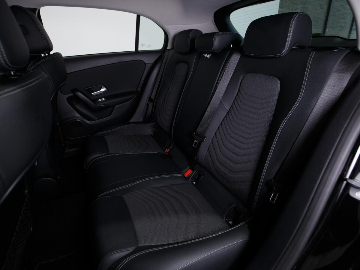 mercedes-benz-classe-a-2023-hibrido-a-gasolina-1332cc