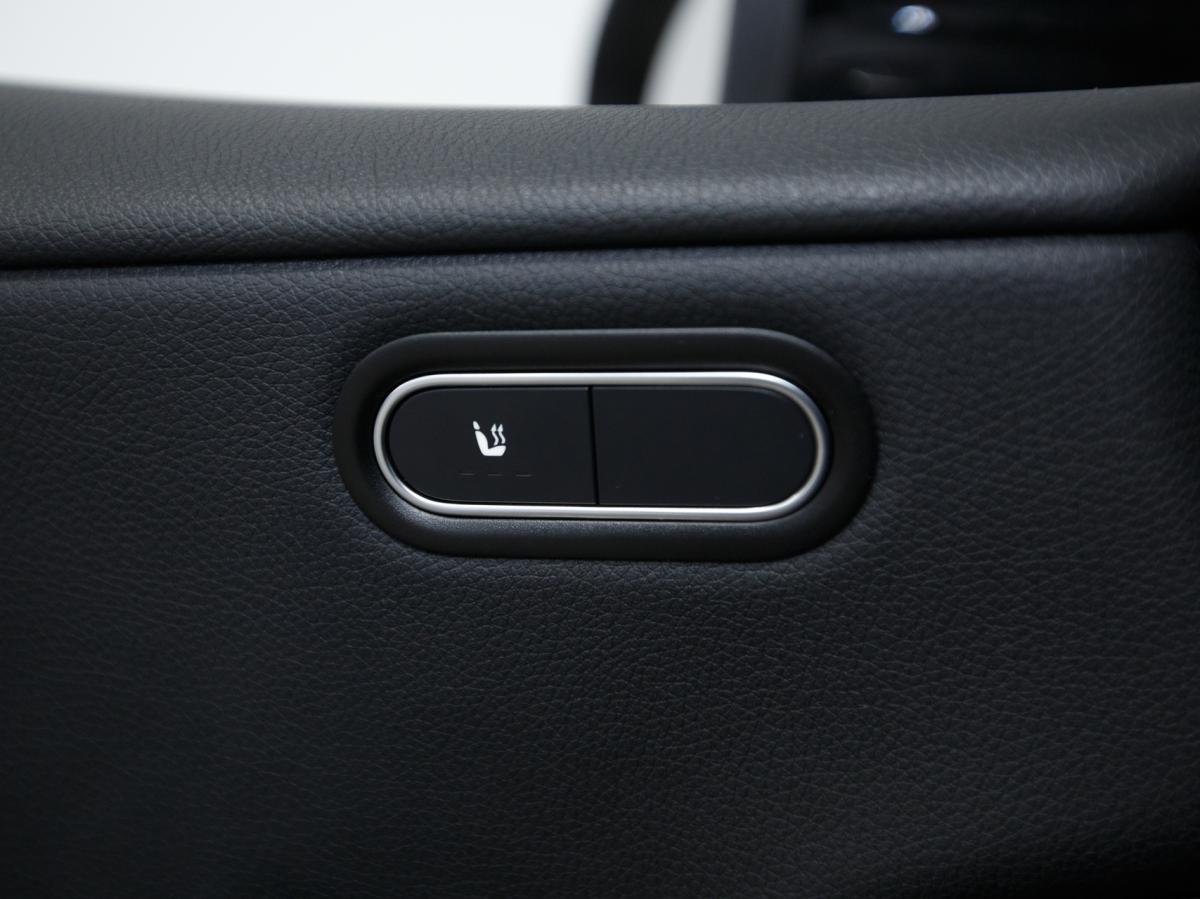 mercedes-benz-classe-a-2023-hibrido-a-gasolina-1332cc
