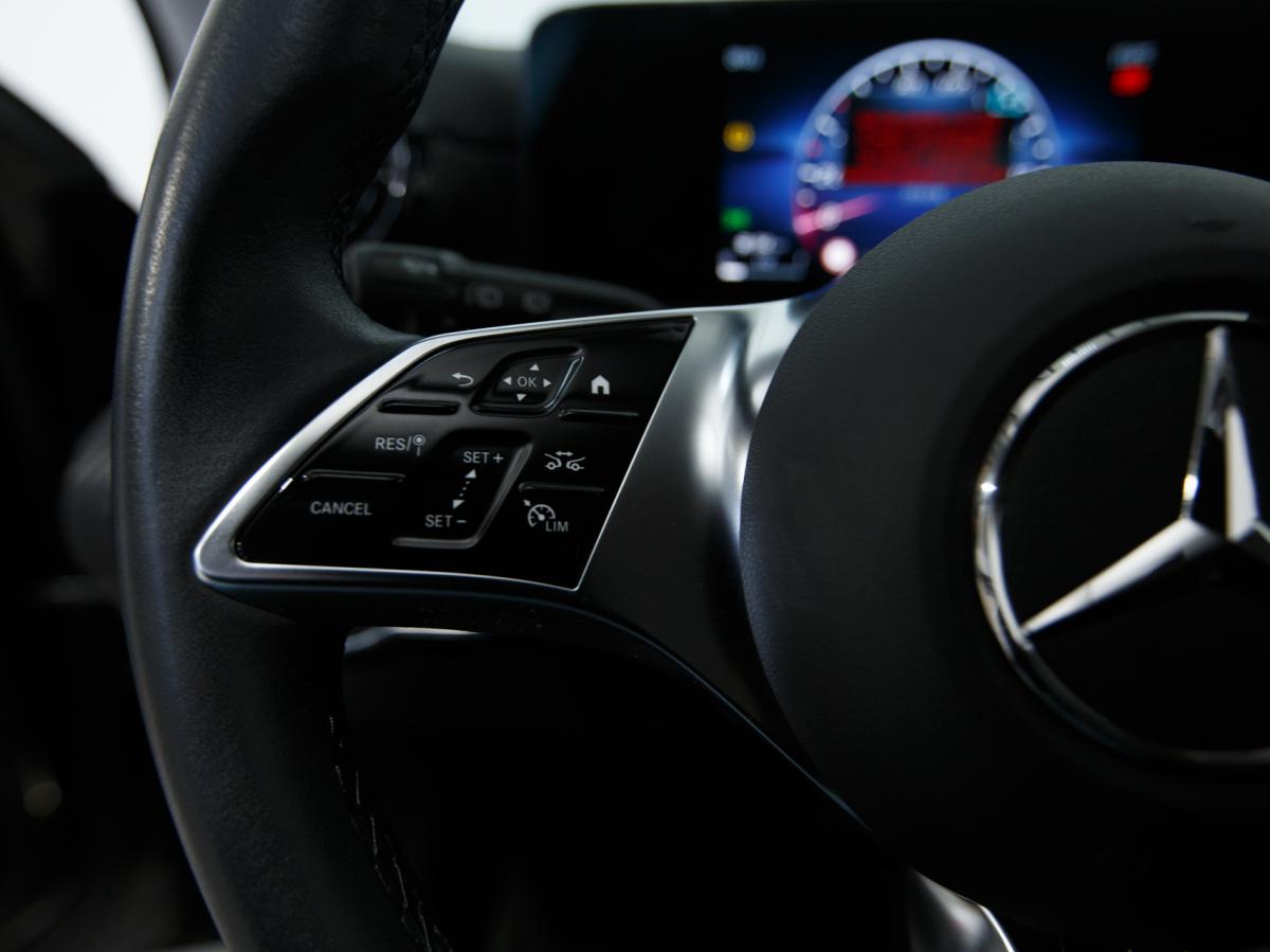 mercedes-benz-classe-a-2023-hibrido-a-gasolina-1332cc