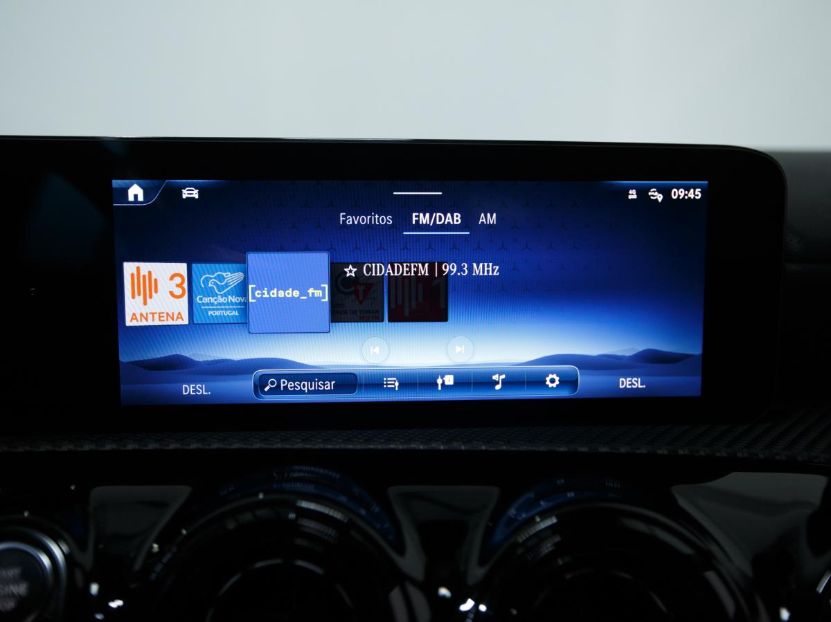 mercedes-benz-classe-a-2023-hibrido-a-gasolina-1332cc
