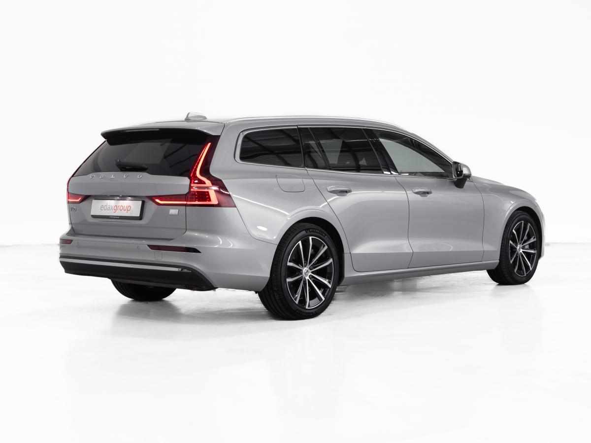 volvo-v60-2023-hibrido-a-gasolina-1969cc