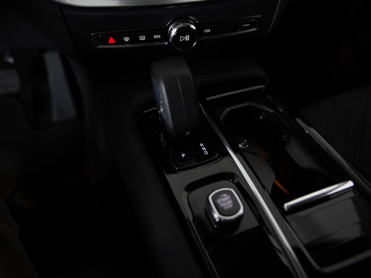 volvo-v60-2023-hibrido-a-gasolina-1969cc