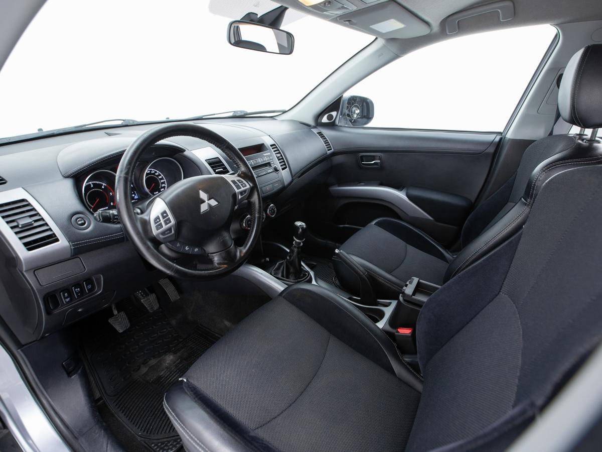 mitsubishi-outlander-2012-diesel-2268cc